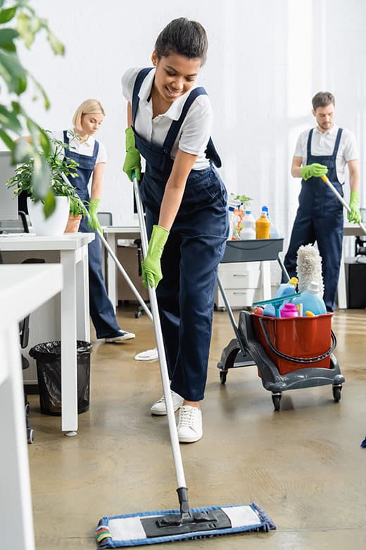 Reinigungskraft von KP Gebäudedienste